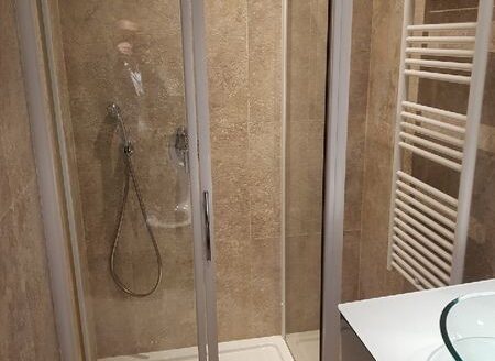 Studio sous sol rue d’antibes