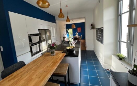 Maison 7 pièces 215m2