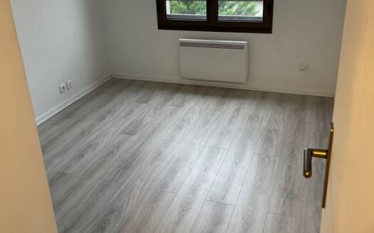 A vendre appartement 2 pieces 40m2 nogent place du marche