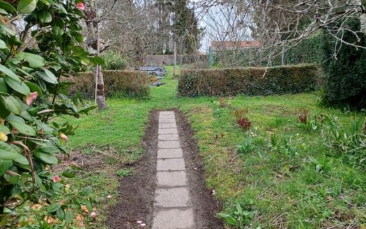 IDÉAL FAMILLE – MAISON SPACIEUSE AVEC ASCENSEUR, JARDIN ET DÉPENDANCES