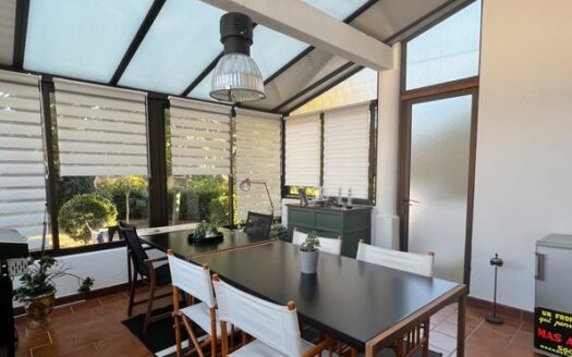 Maison architecte style basque 8 pièces 190 m² + jardin 800m2