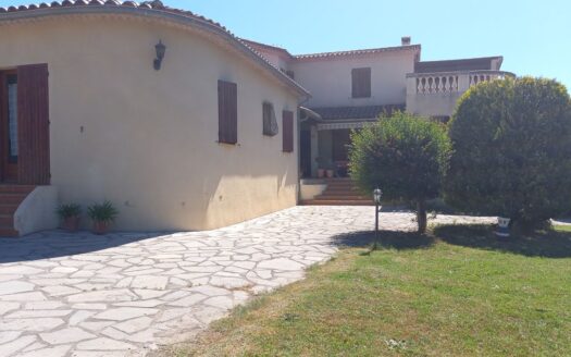 Villa 6 pièces 170 m²