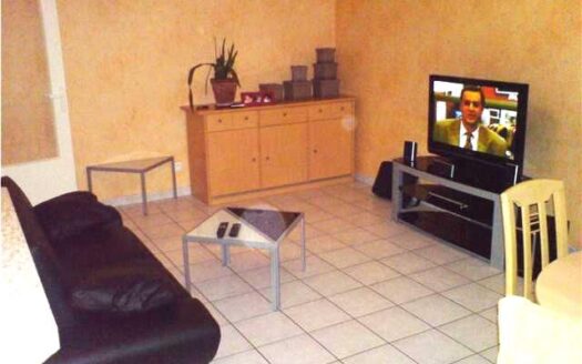 Chambéry – T3 meublé traversant avec terrasse, cave et parking