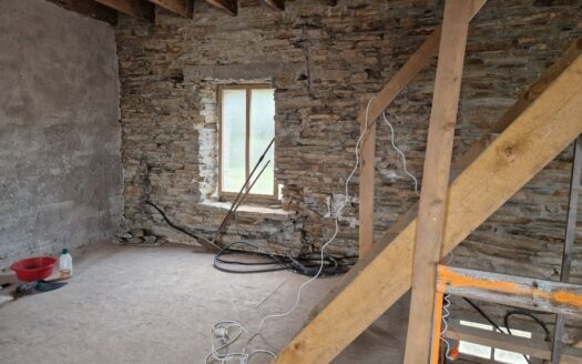 Maison en Pierres avec un gros Potentiel d’Aménagement