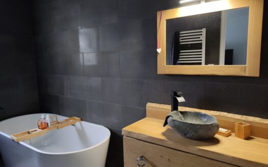 Maison 192m² 8 pièces sur terrain de 1928m²