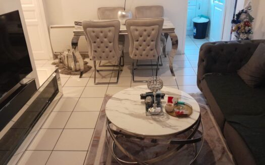 IDEAL INVESTISSEUR/LOCATAIRE SERIEUX EN PLACE/BALCON/PROCHES DES COMMODITES