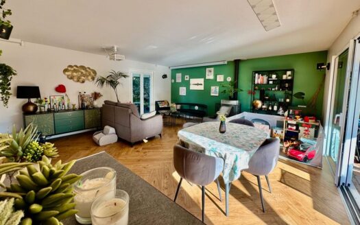Maison centre Genas 127m2, 4 chambres avec piscine, direct particulier