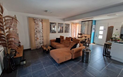 Charmante maison style bastide avec piscine et vue sur la garrigue
