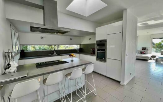 VILLA MODERNE 8P à 4km Cannes centre et plages
