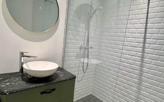 Maison neuve 5 chambres avec garage et jardin