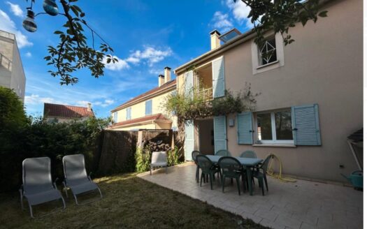 IDEAL FAMILLE/CADRE TRES CALME/ JARDIN/ LUMINEU