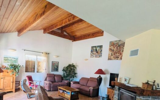 IDÉAL FAMILLE : MAISON SPACIEUSE / ÉCOLOGIQUE / LUMINEUSE / TERRAIN ET VUE IMPRENABLE