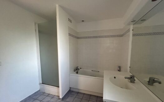 IDEAL FAMILLE/CADRE TRES CALME/ JARDIN/ LUMINEU