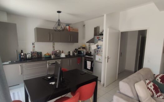 Particulier vend appartement T3 de 63,16 m2 à Vitry Sur Seine