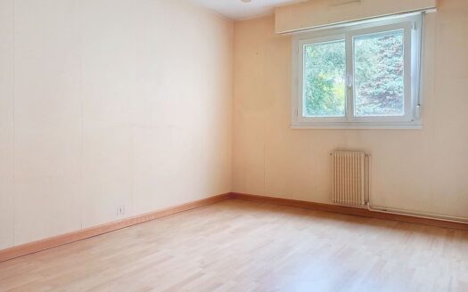 Appartement – 5 pièces – 98 m² – Garage, cellier et loggia – Quartier Bréquigny et proximité ru