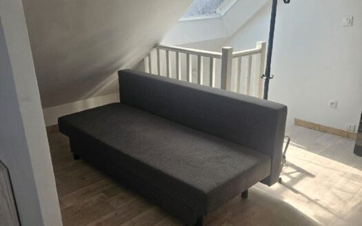 Appartement Mansardé 2 Pièces à Sarcelles Village
