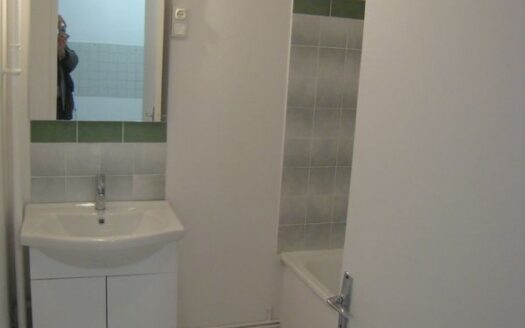 Studio + Balcon 28m2