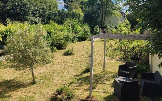 IDEAL FAMILLE/DANS LE CENTRE VILLE/LUMINEUX/JARDIN/PERGOLA