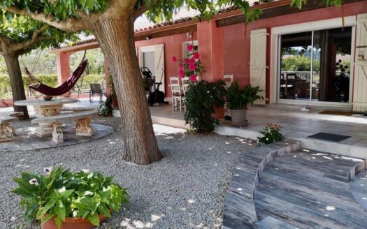 IDEAL INVESTISSEUR – VILLA PISCINE + 4 LOGEMENTS LOCATIFS GITES