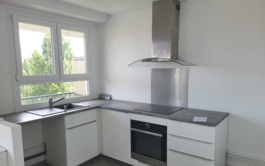 APPARTEMENT 3 PIECES avec BOX