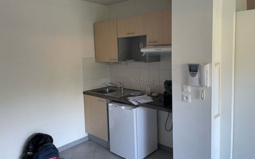 IDEAL COUPLE/TRES CALME/NORME PMR/TERRASSE