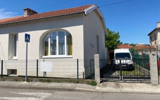 IDEAL COUPLE 1/2 ENFANTS/TERRASSE/JARDIN/LUMINEUX/PROCHE DES COMMODITES