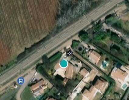 IDEAL FAMILLE /GRAND TERRAIN/TRES LUMINEUX/PISCINE/VERANDA