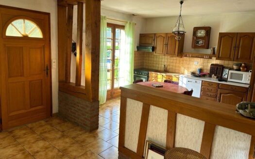 IDÉAL FAMILLE/PAVILLON PLAIN-PIED AVEC GRAND TERRAIN/LUMINEUX/PROXIMITÉ COMMERCES