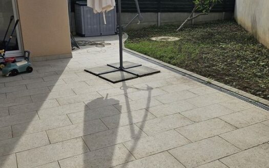 IDEAL FAMILLE/SECTEUR TRES CALME/PROCHE DU LAC/CONSTRUCTION RECENTE