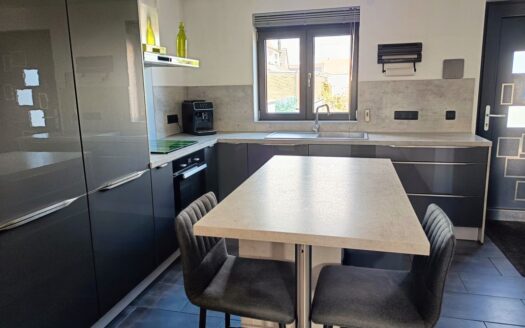 Maison entièrement rénovée et isolée