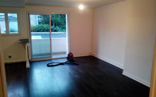 Appartement 3 pièces 53m² Chartrons proche cours du Médoc