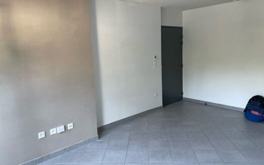 IDEAL COUPLE/TRES CALME/NORME PMR/TERRASSE