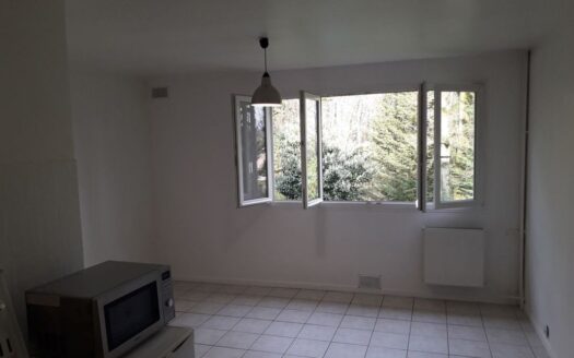 STUDIO 24m² JARDIN VILLEBON