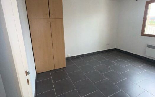 IDÉAL FAMILLES – PAVILLON TRADITIONNEL 4 CHAMBRES AVEC TERRASSE, GARAGE ET VUE SUR LA FORÊT