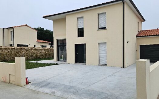 Maison neuv Vallet