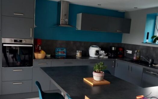 MAISON FAMILIALE 6 PIÈCES DANS UN CADRE PAISIBLE