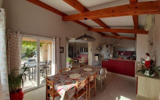 Maison 8 pièces 207m²