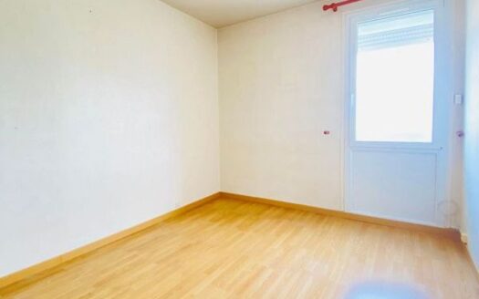 APPT 70m2 proche Vaux (tous commerces et écoles)