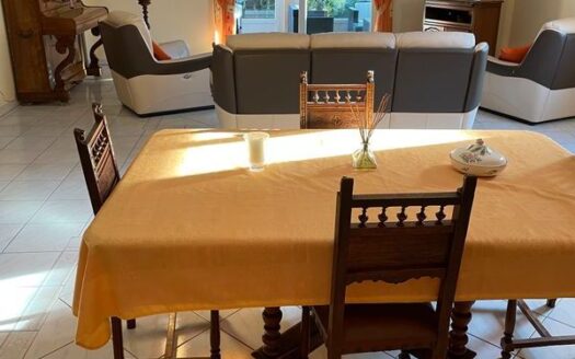 Maison 5 pièces 176m²