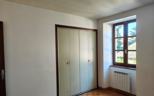 Agréable maison traditionnelle en pierre de 154 M2 habitables
