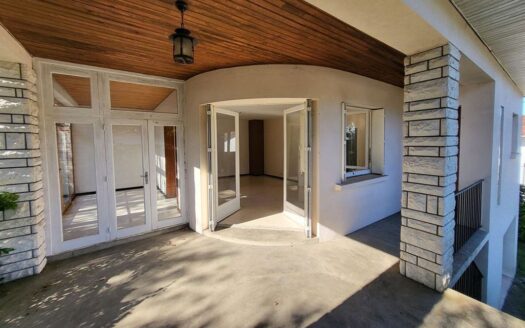 IDEAL POUR FAMILLE NOMBREUSE OU INVESTISSEUR :  Maison 160 m2