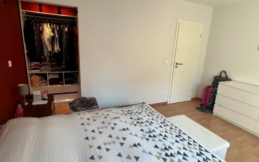 Appartement lumineux de 90 m² avec terrasse et garage