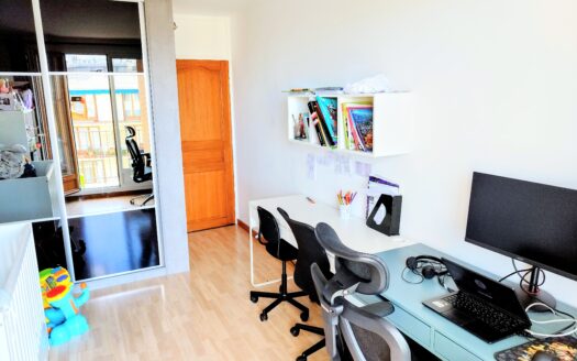 IDEAL FAMILLE – APPARTEMENT LUMINEUX – SECURISE AVEC GARDIEN –  4 PIECES 85M2 SUR FRESNES