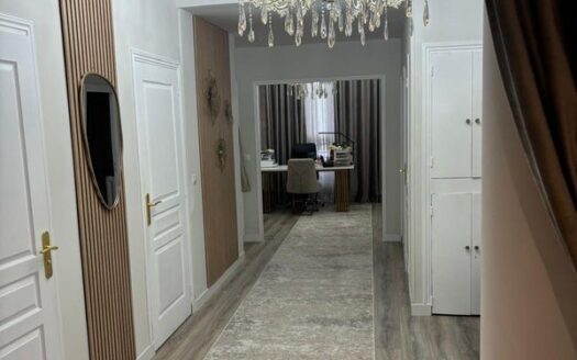 Appartement 5 pièces carré d’or