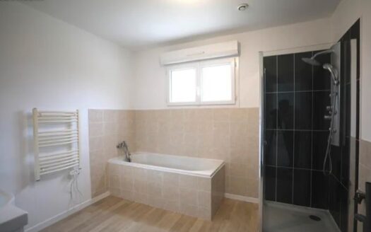 Idéale pour famille maison plain-pied 90 m² sur terrain de 900 m²