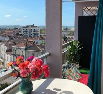 50 m2 AVEC TERASSE ET VUE