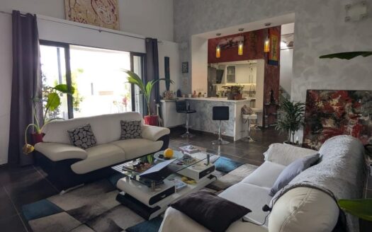 Superbe appartement rénové avec terrasse