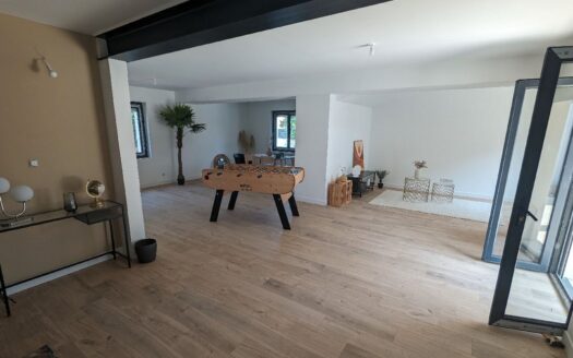 Maison 200m2 560m2 de terrain 5 chambres piscine