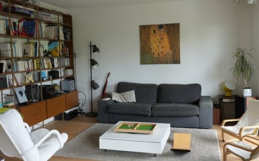 Appartement familial de 123 m² avec vue sur le parc de l’Ermitage – Au calme en centre-ville du