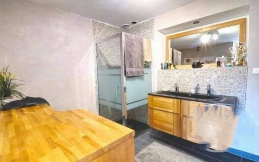 Maison à vendre T5 170m2 avec terrain de 7000m2